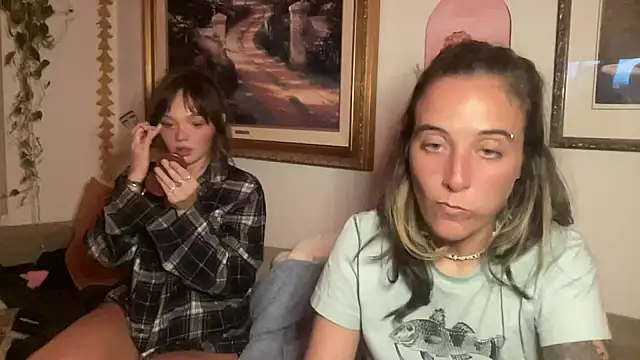 Snapshot of lill_daddysgirl chatting on May 14, 3:36 am lill daddysgirl online show from May 14, 3:36 am