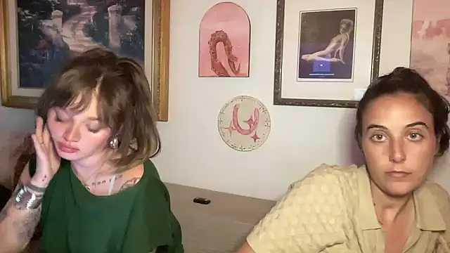 Snapshot of lill_daddysgirl chatting on May 30, 2:18 am lill daddysgirl online show from May 30, 2:18 am