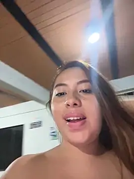 Emily Joee online show from November 13, 4:16 am