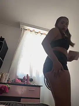 Emily Joee online show from October 23, 3:43 pm