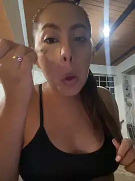 Emily Joee online show from November 18, 12:26 am