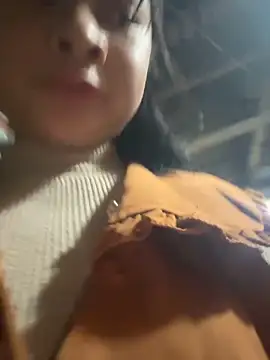 Linh-xxx online show from November 10, 10:53 am