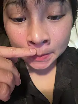 Snapshot of Linh-xxx chatting on January 17, 5:11 am Linh-xxx online show from January 17, 5:11 am