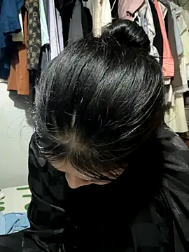 Linh-xxx online show from November 20, 2:51 pm