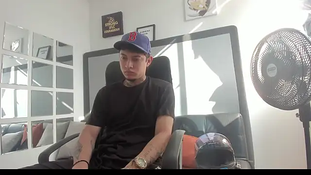 Sky Wild online show from November 1, 8:25 pm