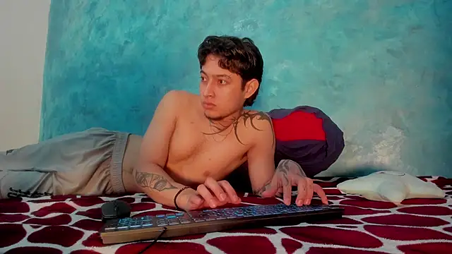 Sky Wild online show from December 16, 2:38 am