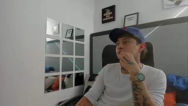 Sky Wild online show from October 25, 8:20 pm