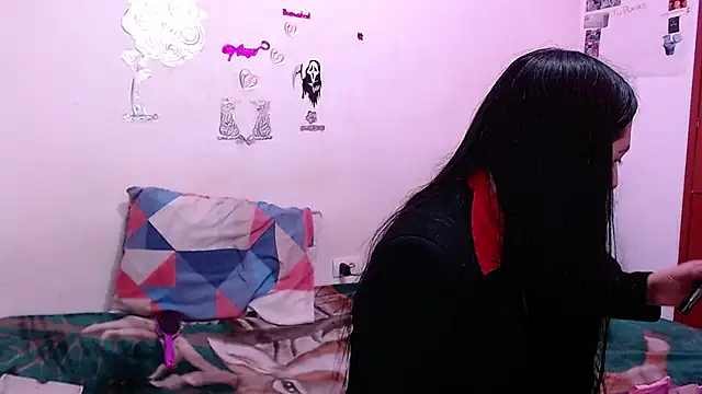 Isis Robert online show from November 29, 2:12 am