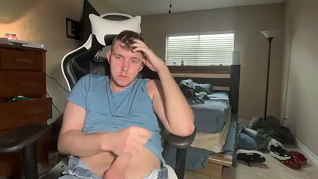 Snapshot of eddieeeeee1232 chatting on November 30, 7:47 pm eddieeeeee1232 online show from November 30, 7:47 pm