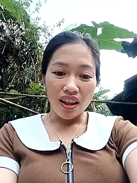 Snapshot of -Paige- chatting on October 30, 12:42 am -Paige- online show from October 30, 12:42 am