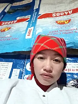 Snapshot of -Paige- chatting on November 29, 10:54 pm -Paige- online show from November 29, 10:54 pm