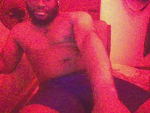 Snapshot of JaybigDcom chatting on October 13, 5:31 am JaybigDcom online show from October 13, 5:31 am