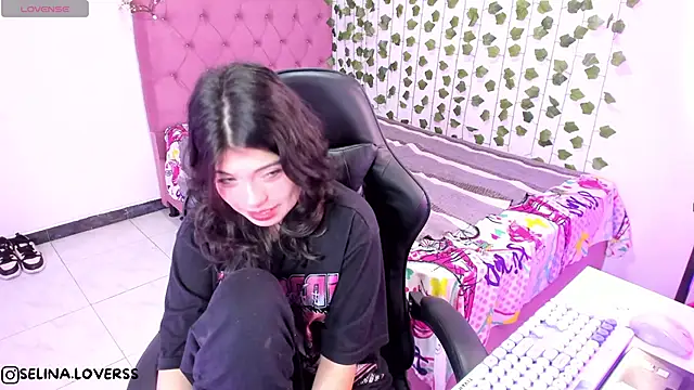 selina lovers  online show from November 8, 2:26 am