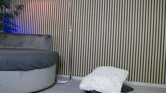 TheaBrown online show from December 20, 6:05 am