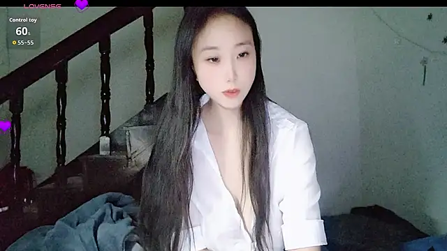 Snapshot of hyp0crite chatting on October 21, 3:22 pm hyp0crite online show from October 21, 3:22 pm