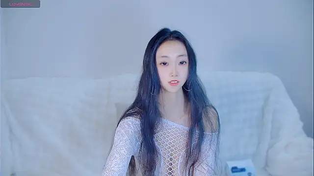 hyp0crite online show from April 17, 3:04 pm