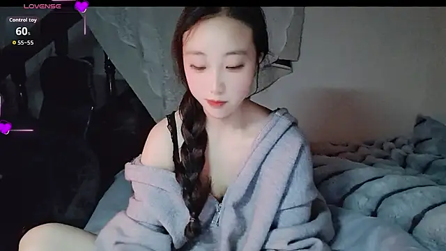 Snapshot of hyp0crite chatting on November 21, 3:33 pm hyp0crite online show from November 21, 3:33 pm