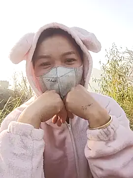 nat-tri online show from November 30, 9:10 am