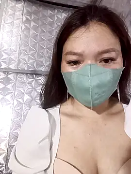 Snapshot of nat-tri chatting on February 7, 5:32 pm nat-tri online show from February 7, 5:32 pm