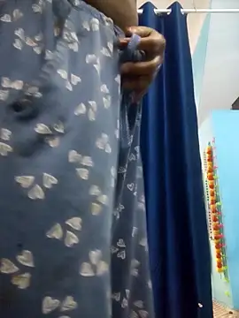 Snapshot of Prishacam2 chatting on November 1, 7:57 am Prishacam2 online show from November 1, 7:57 am