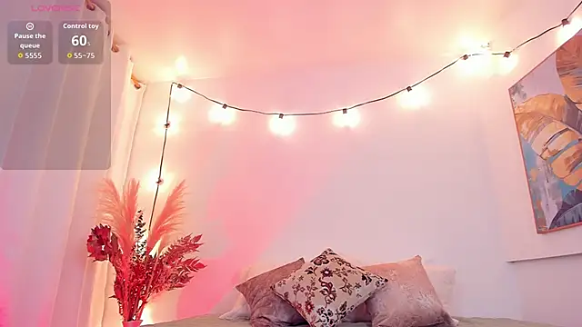 Miranda kim  online show from March 2, 12:01 pm