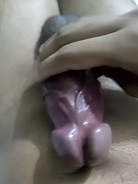 Snapshot of indiandick2468 chatting on October 31, 5:42 pm indiandick2468 online show from October 31, 5:42 pm