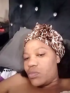 CaramelBoootie online show from November 11, 7:36 am