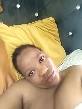 CaramelBoootie online show from April 5, 7:26 am