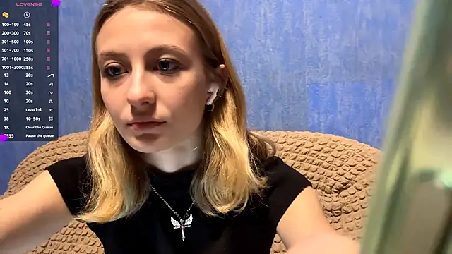 AmeliLia online show from February 12, 5:02 pm