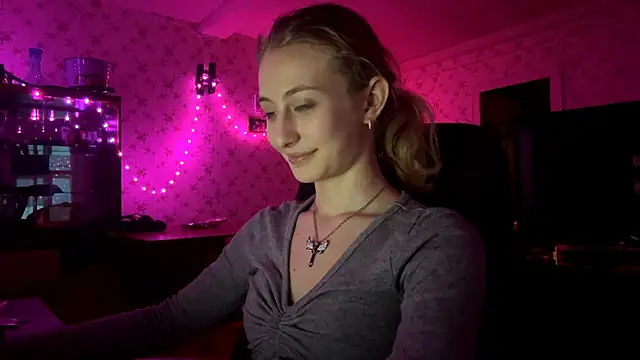 AmeliLia online show from March 11, 3:28 pm