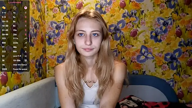 Snapshot of AmeliLia chatting on October 31, 3:41 pm AmeliLia online show from October 31, 3:41 pm