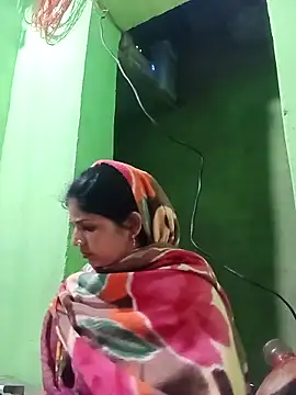 Karishma cute online show from November 25, 11:21 am