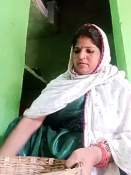 Karishma cute online show from November 18, 9:45 am