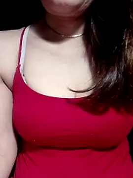 Snapshot of YiyinLy chatting on May 21, 9:12 pm YiyinLy online show from May 21, 9:12 pm