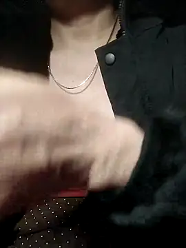 YiyinLy online show from December 18, 9:07 pm