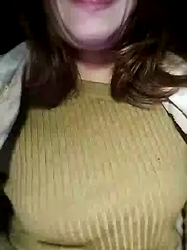 YiyinLy online show from November 21, 7:13 pm