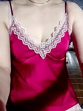Snapshot of YiyinLy chatting on July 13, 1:10 pm YiyinLy online show from July 13, 1:10 pm