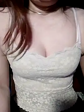 Snapshot of YiyinLy chatting on June 17, 9:14 pm YiyinLy online show from June 17, 9:14 pm