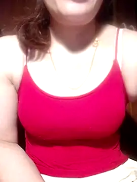 YiyinLy online show from April 6, 9:16 pm