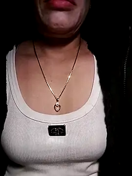 YiyinLy online show from December 21, 8:53 pm