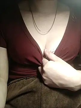 YiyinLy online show from December 15, 4:18 am