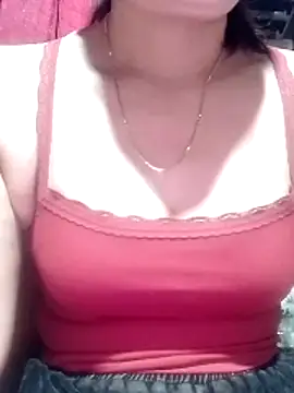 YiyinLy online show from March 2, 9:22 pm