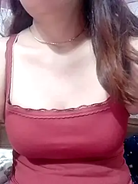 Snapshot of YiyinLy chatting on June 11, 9:12 pm YiyinLy online show from June 11, 9:12 pm