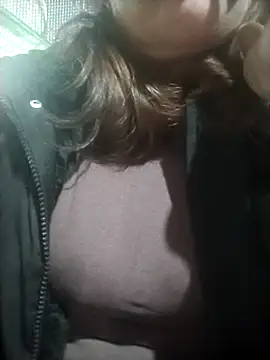 YiyinLy online show from December 14, 12:22 pm