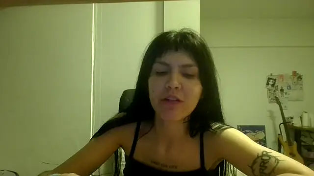 miapink33 online show from December 4, 4:55 am