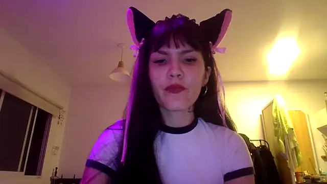 miapink33 online show from April 8, 11:39 pm