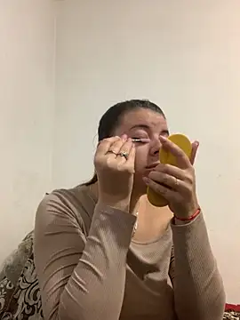 MiraCastellon online show from November 2, 11:59 am