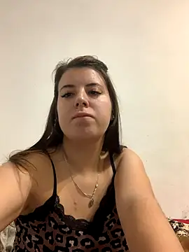 MiraCastellon online show from November 3, 11:41 pm