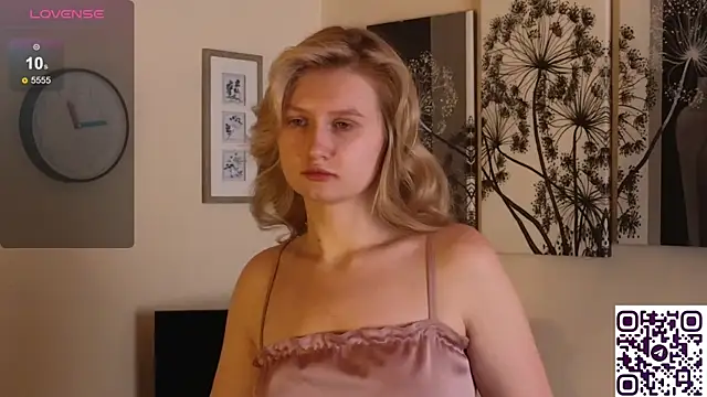 Shirley Davis online show from December 22, 6:30 pm