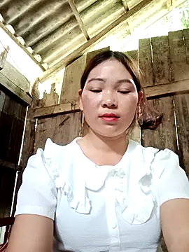 Snapshot of laddy-cute chatting on October 15, 5:28 am laddy-cute online show from October 15, 5:28 am